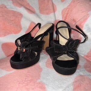Amazon Essentials Black Velvet Platform Heels